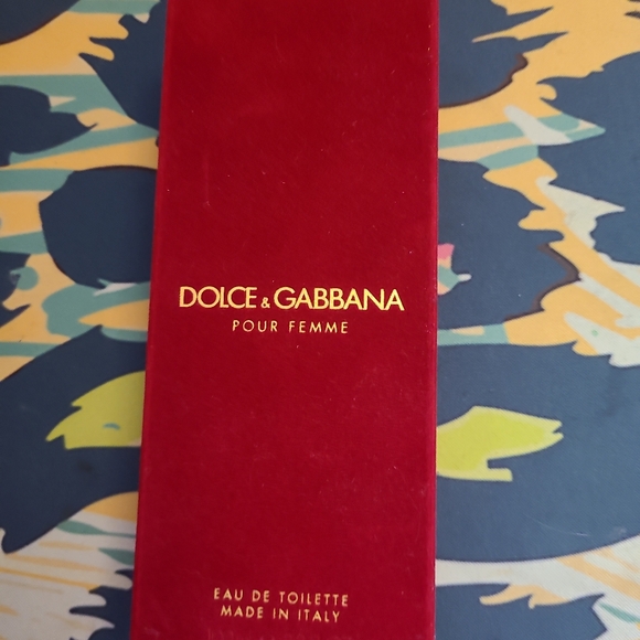 Dolce and Gabbana Red Perfume - Picture 2 of 5